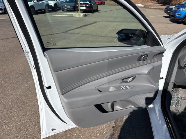 Certified 2025 Hyundai Elantra Sport image 11
