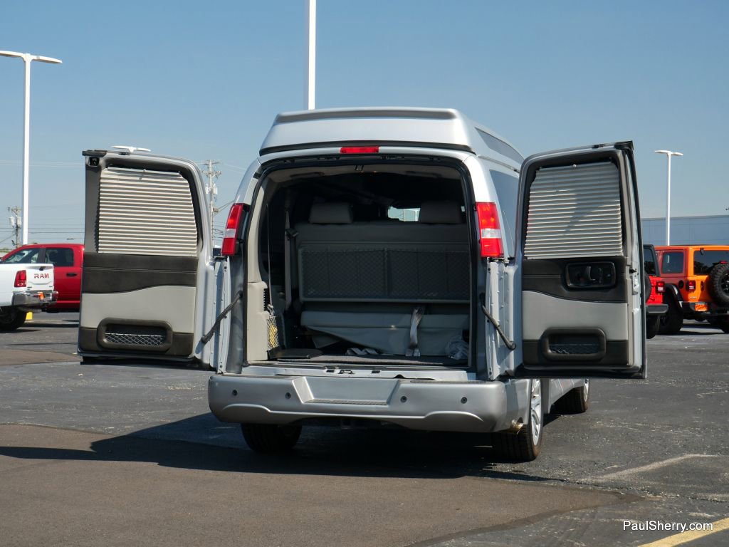 Used 2021 Chevrolet Express 2500 LS w/ Enhanced Convenience Package image 25