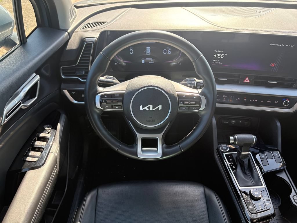 Used 2025 Kia Sportage EX FWD image 16