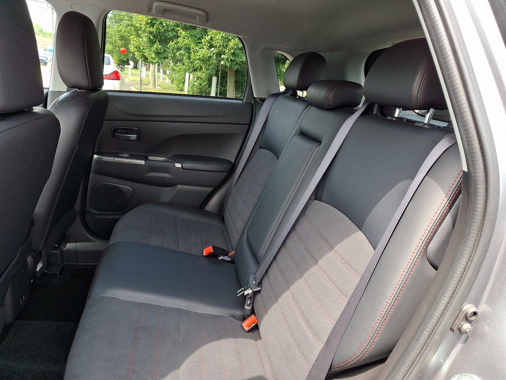 Used 2024 Mitsubishi Outlander Sport ES AWD/4WD image 20