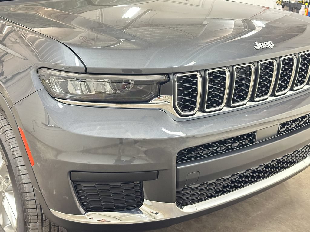 New 2026 Jeep Grand Cherokee L 4WD image 12