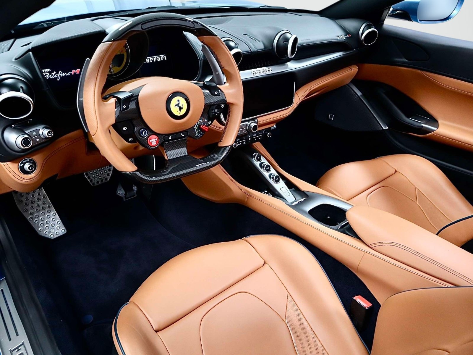 Certified 2022 Ferrari Portofino M RWD image 21