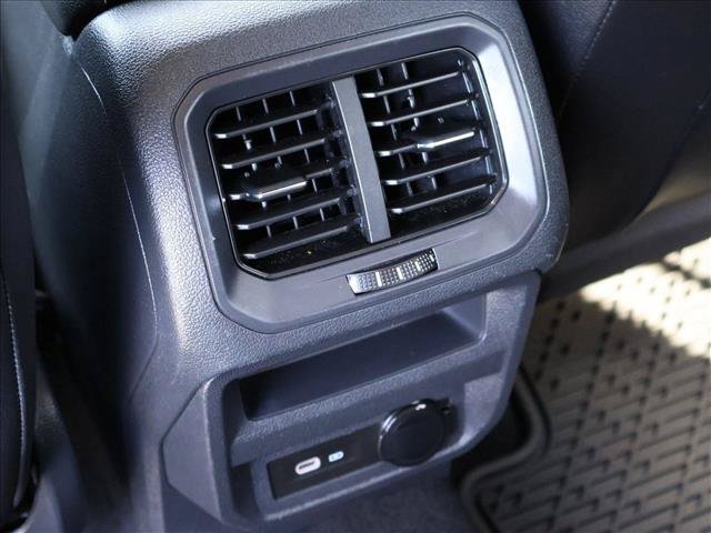 Used 2023 Volkswagen Tiguan SE AWD/4WD image 24