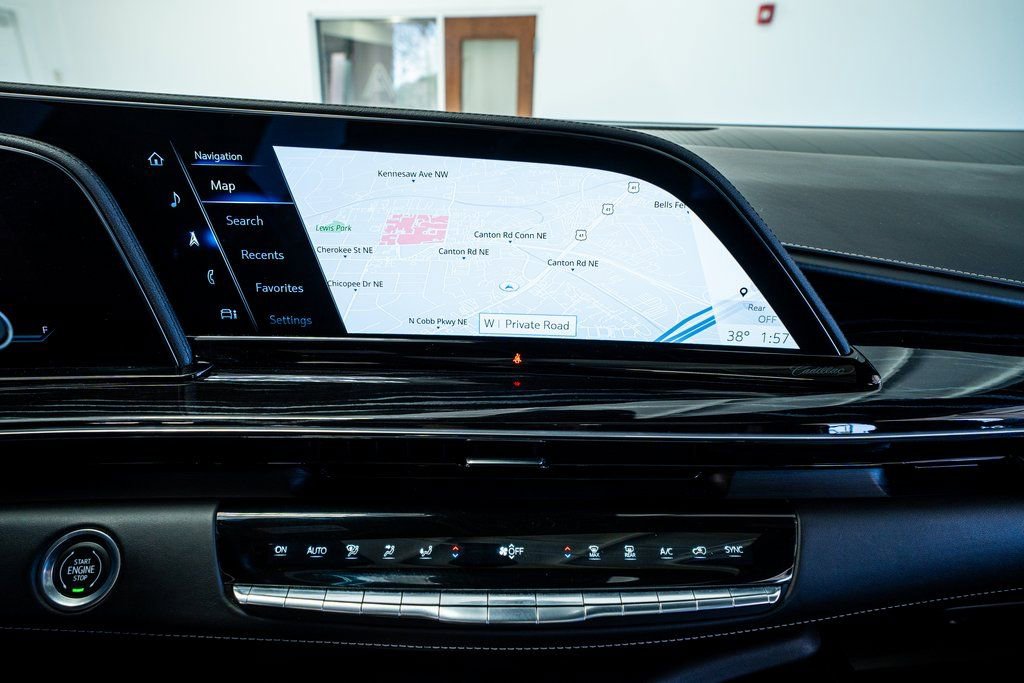 Used 2023 Cadillac Escalade ESV V image 45