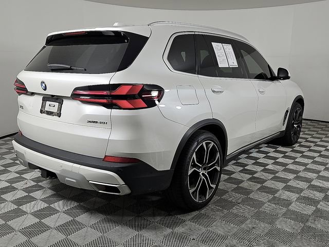 Used 2024 BMW X5 xDrive40i w/ Parking Assistance Package image 4