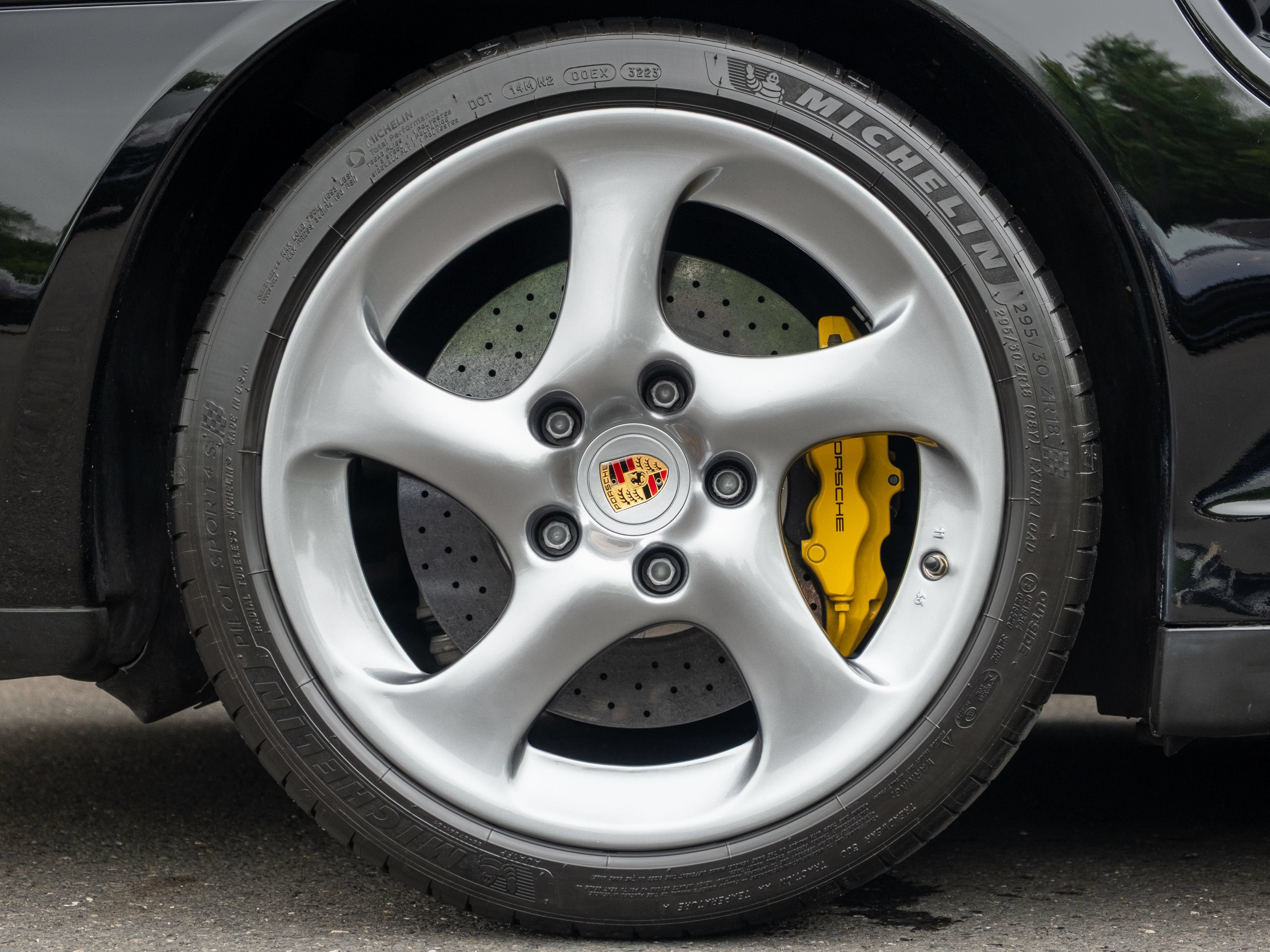 Used 2005 Porsche 911 Turbo AWD/4WD image 14