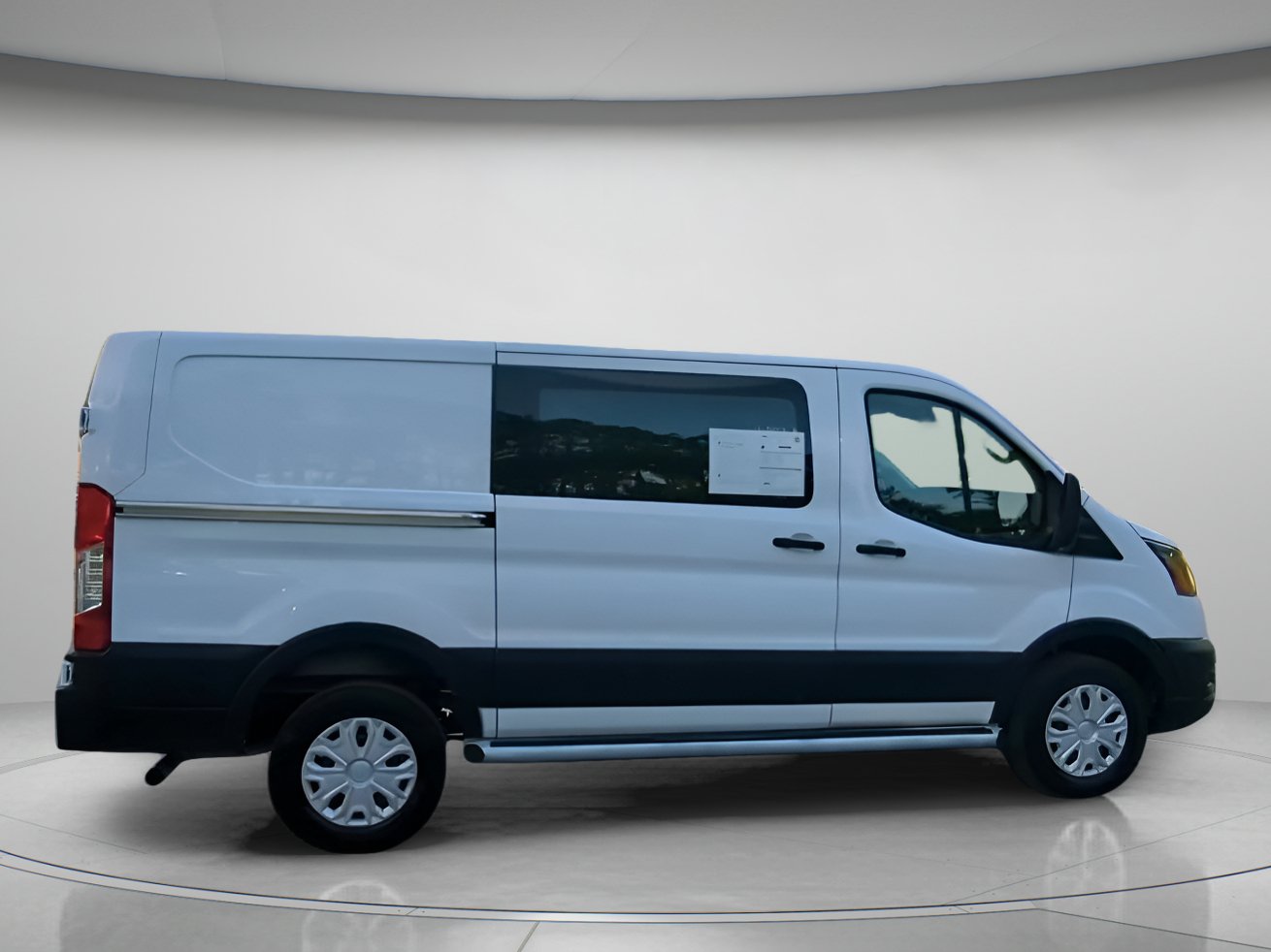 Used 2024 Ford Transit 250 Low Roof w/ Exterior Upgrade Package RWD image 31