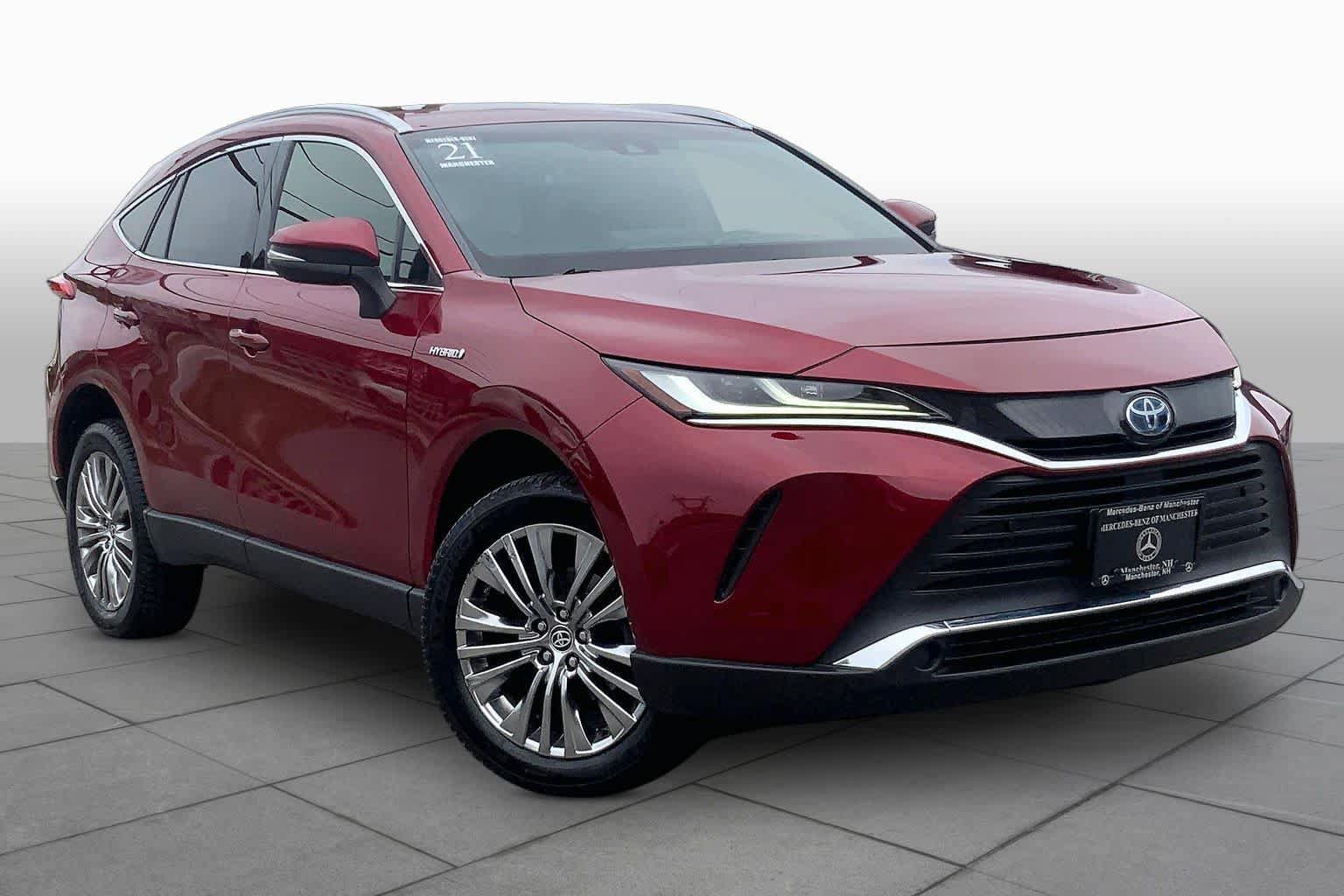 Used 2021 Toyota Venza XLE w/ Softex Package AWD/4WD image 3