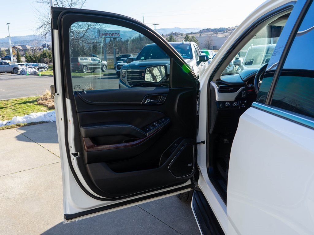 Used 2019 GMC Yukon SLT w/ HD Trailering Package image 19