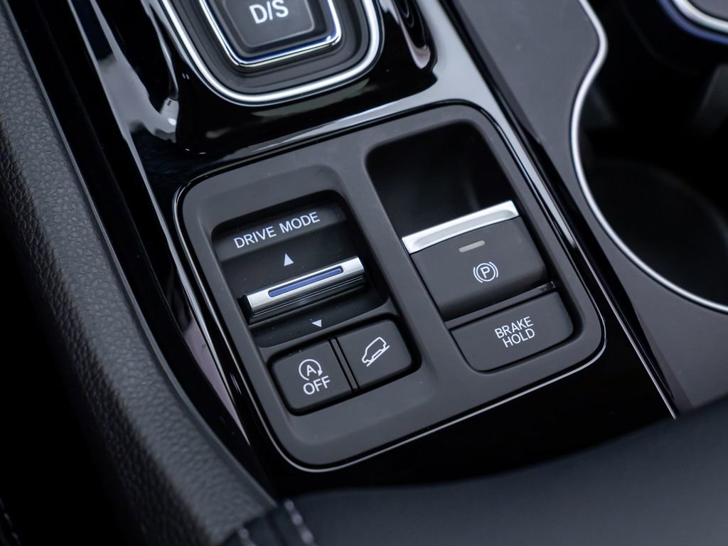 Certified 2025 Honda Pilot Touring image 31