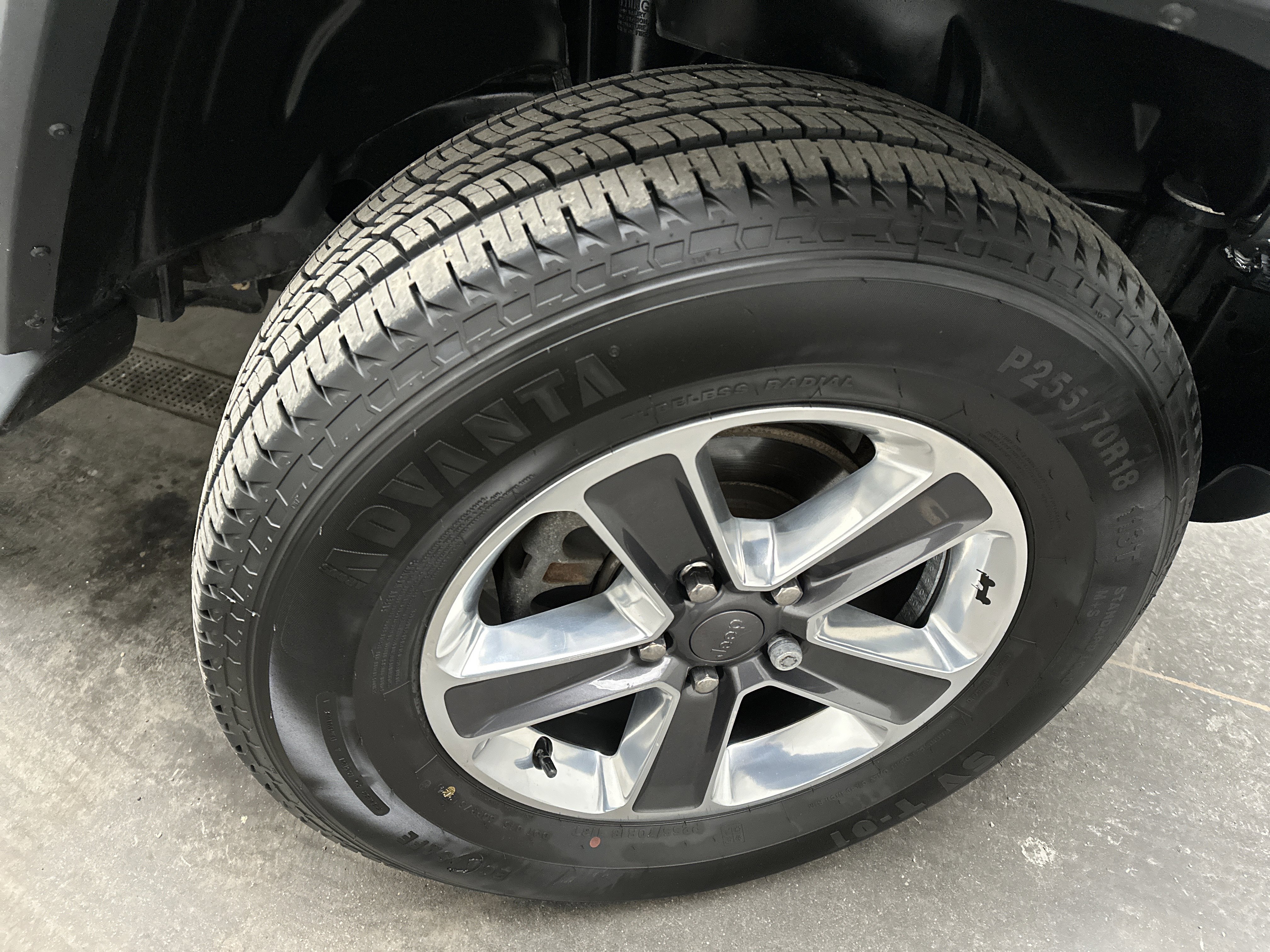 Used 2019 Jeep Wrangler Unlimited Sahara w/ Dual Top Group image 11