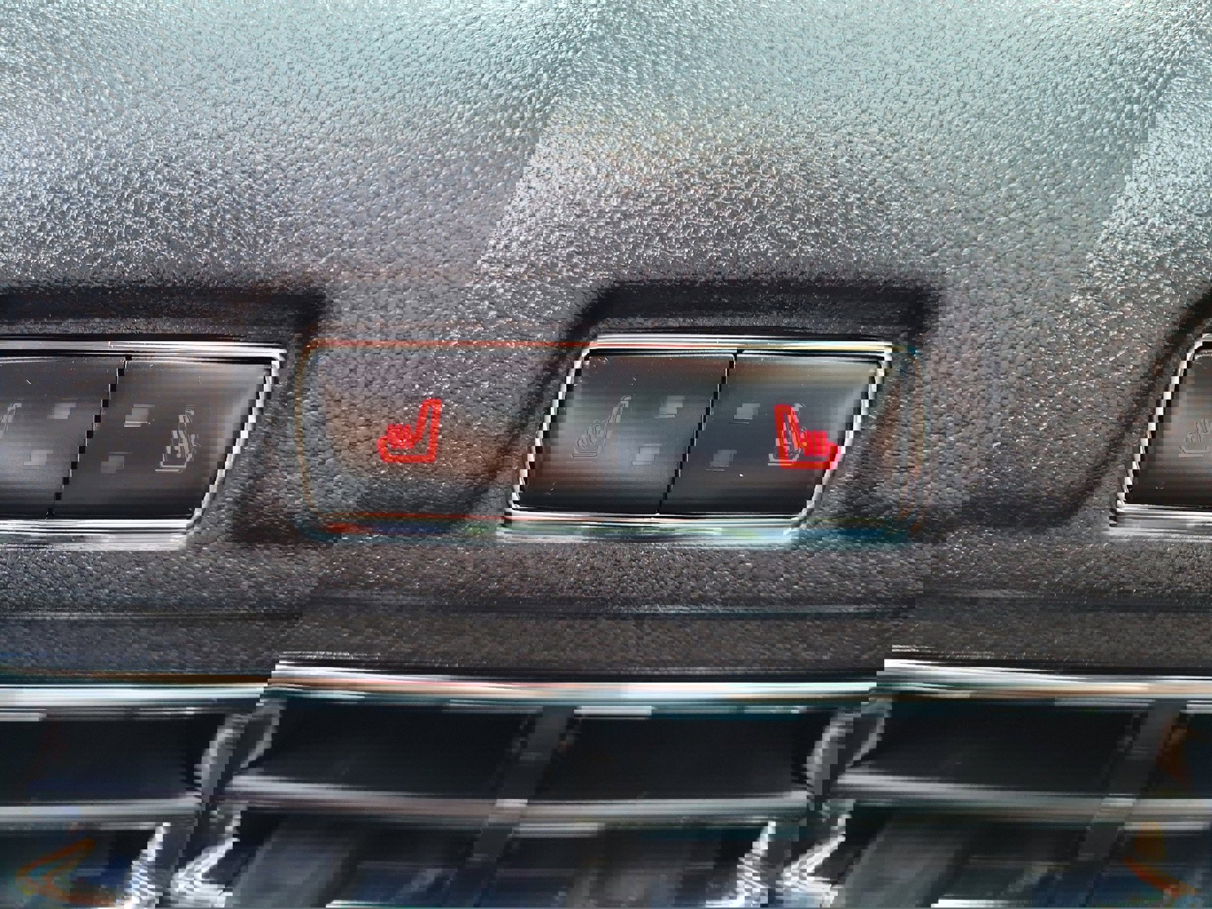 Used 2023 Lincoln Corsair AWD w/ Equipment Group 102A image 14