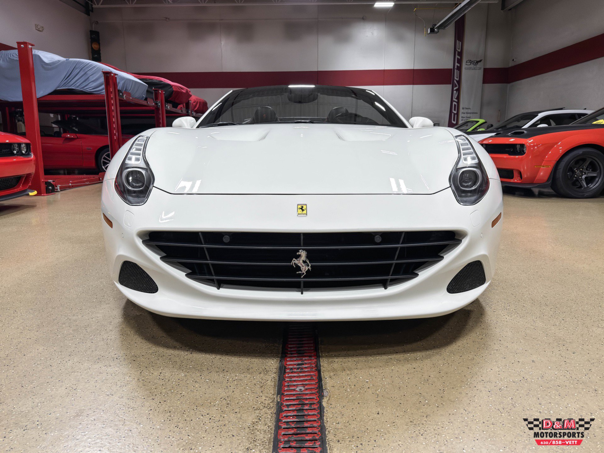 Used 2016 Ferrari California T image 8