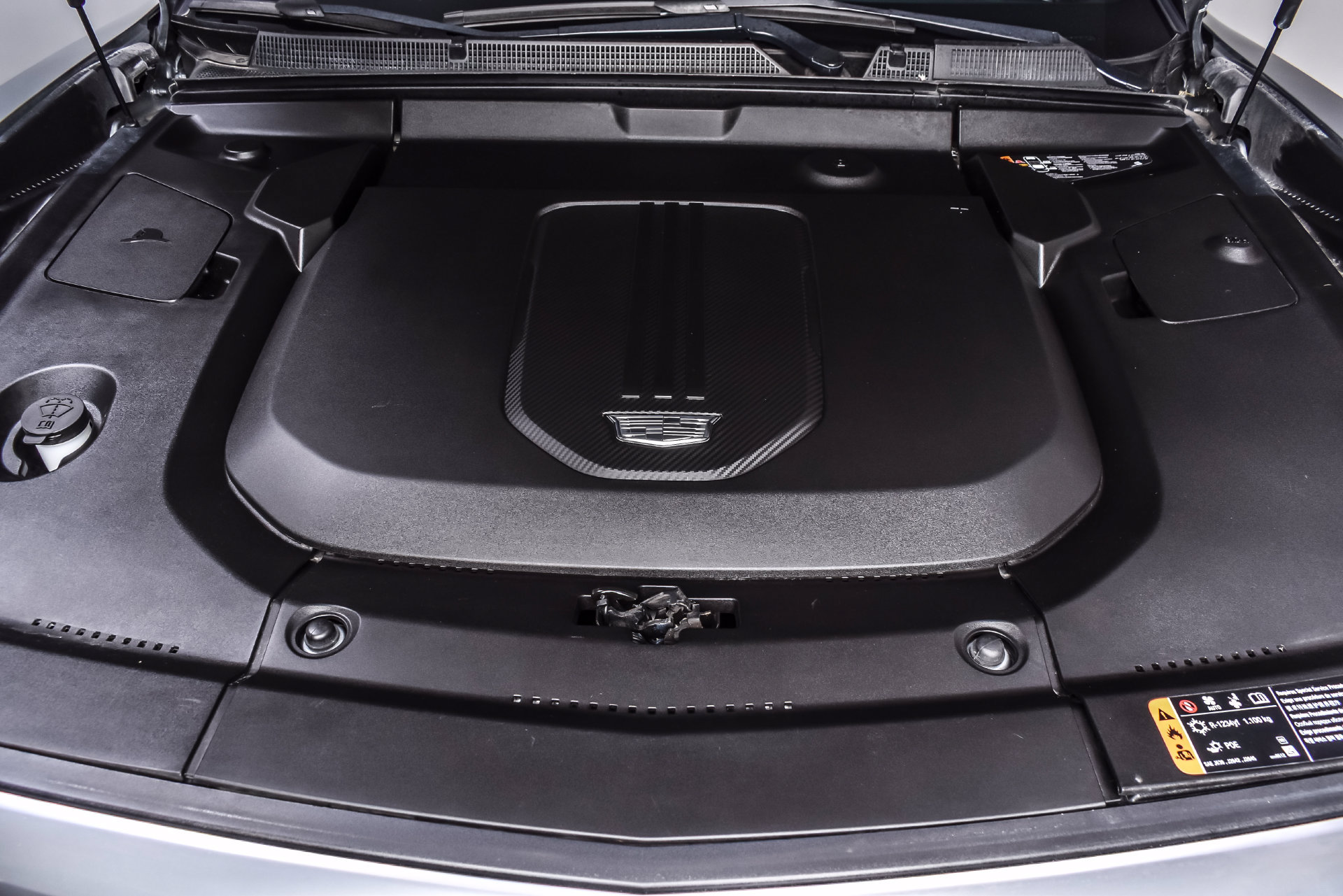 Used 2024 Cadillac Lyriq Luxury w/ LPO, Floor Liner Package AWD/4WD image 11