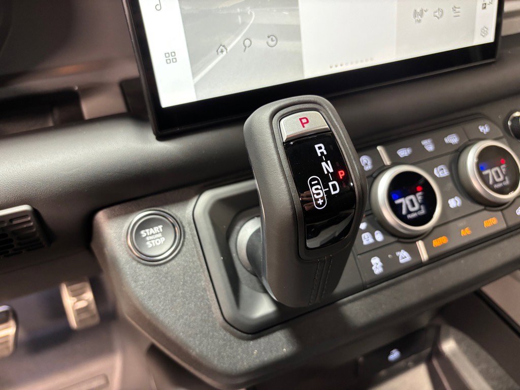 New 2025 Land Rover Defender 110 V8 image 15