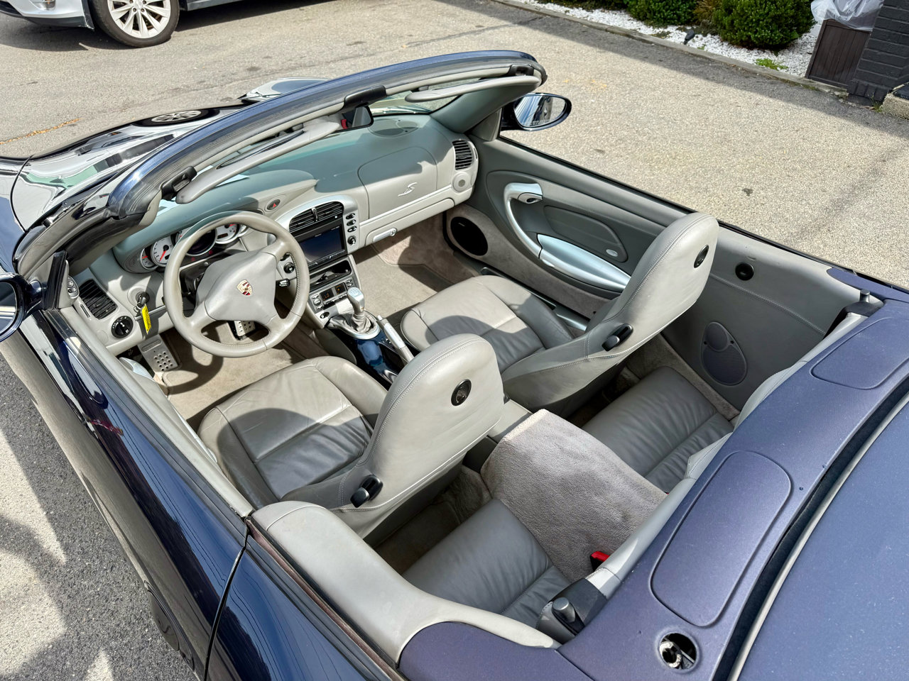 Used 2004 Porsche 911 Carrera 4S image 15