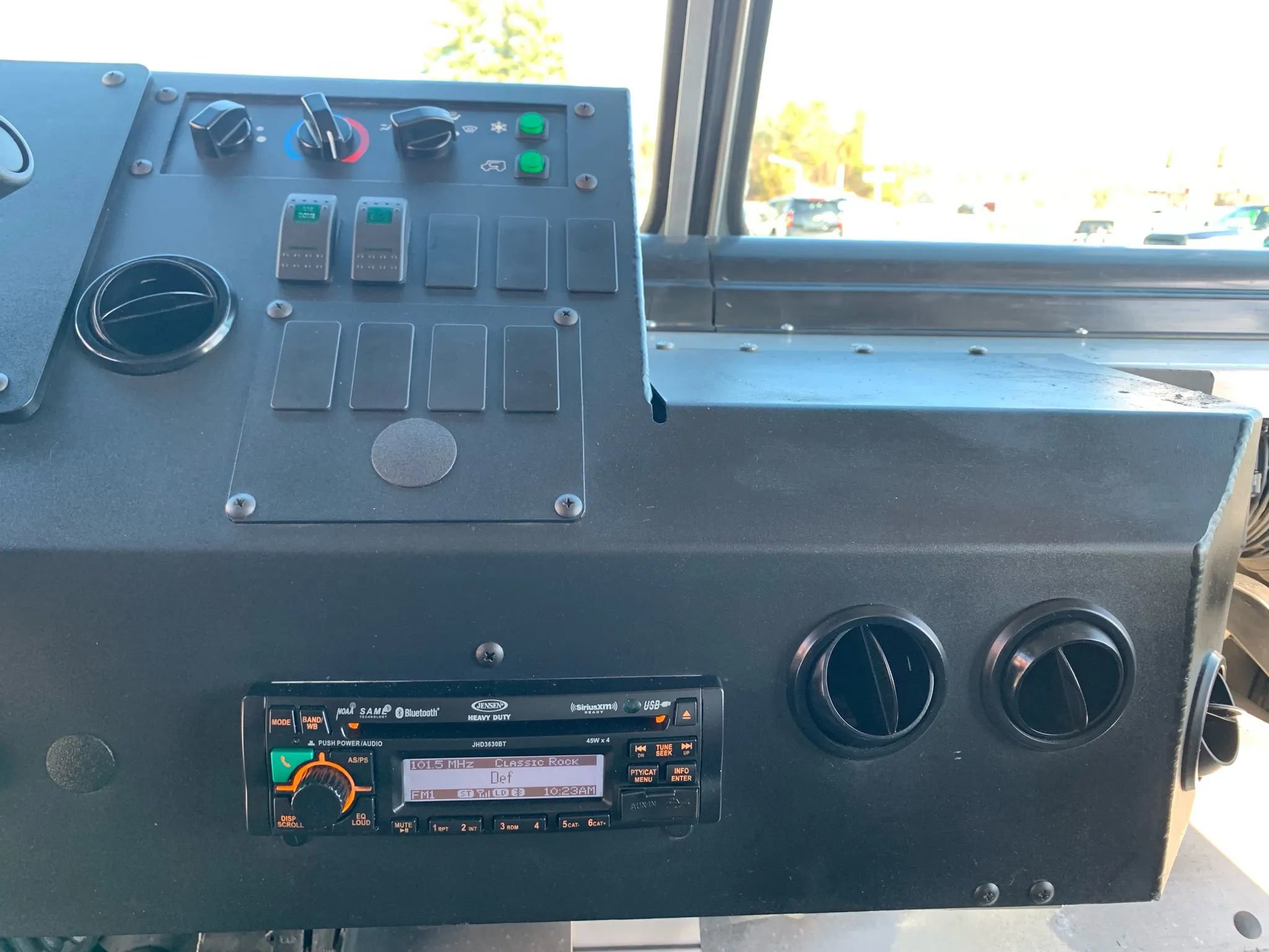 Used 2014 Ford E-350 and Econoline 350 XL w/ A/C Prep Package image 13