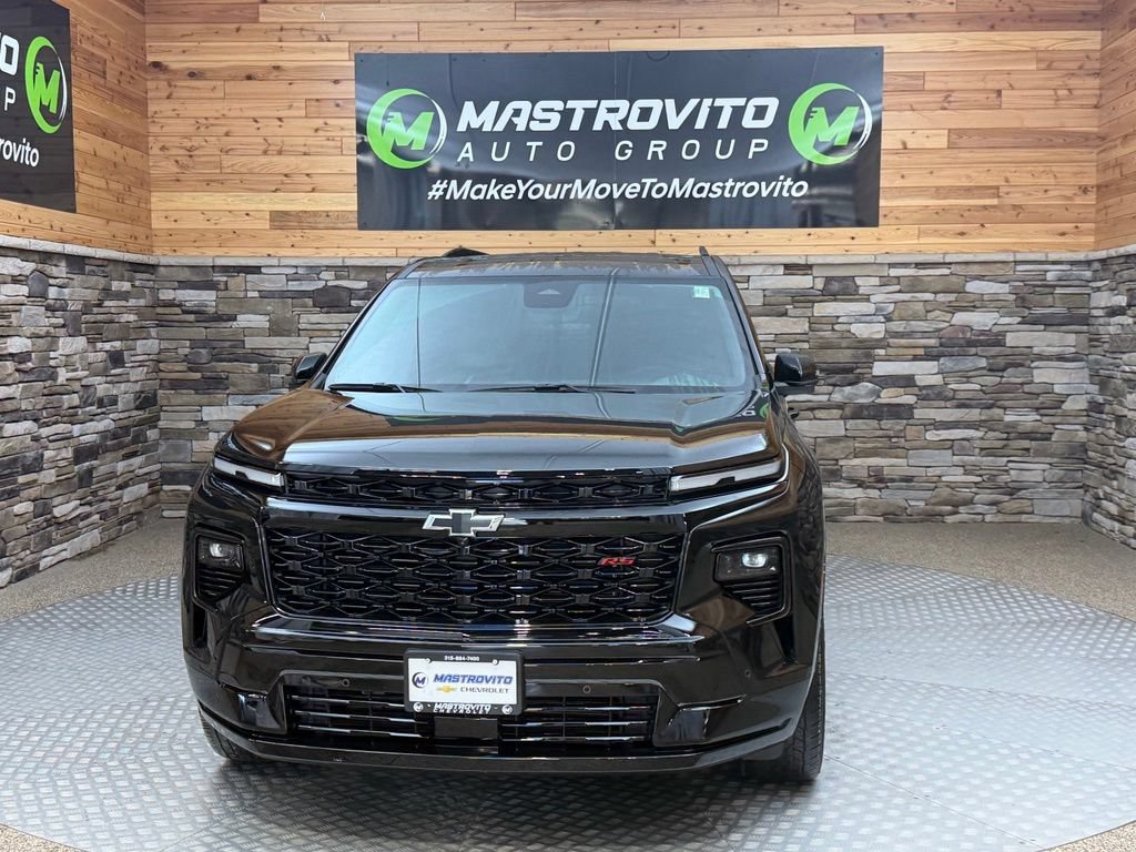 Used 2025 Chevrolet Traverse RS w/ LPO, Floor Liner Package AWD/4WD image 7