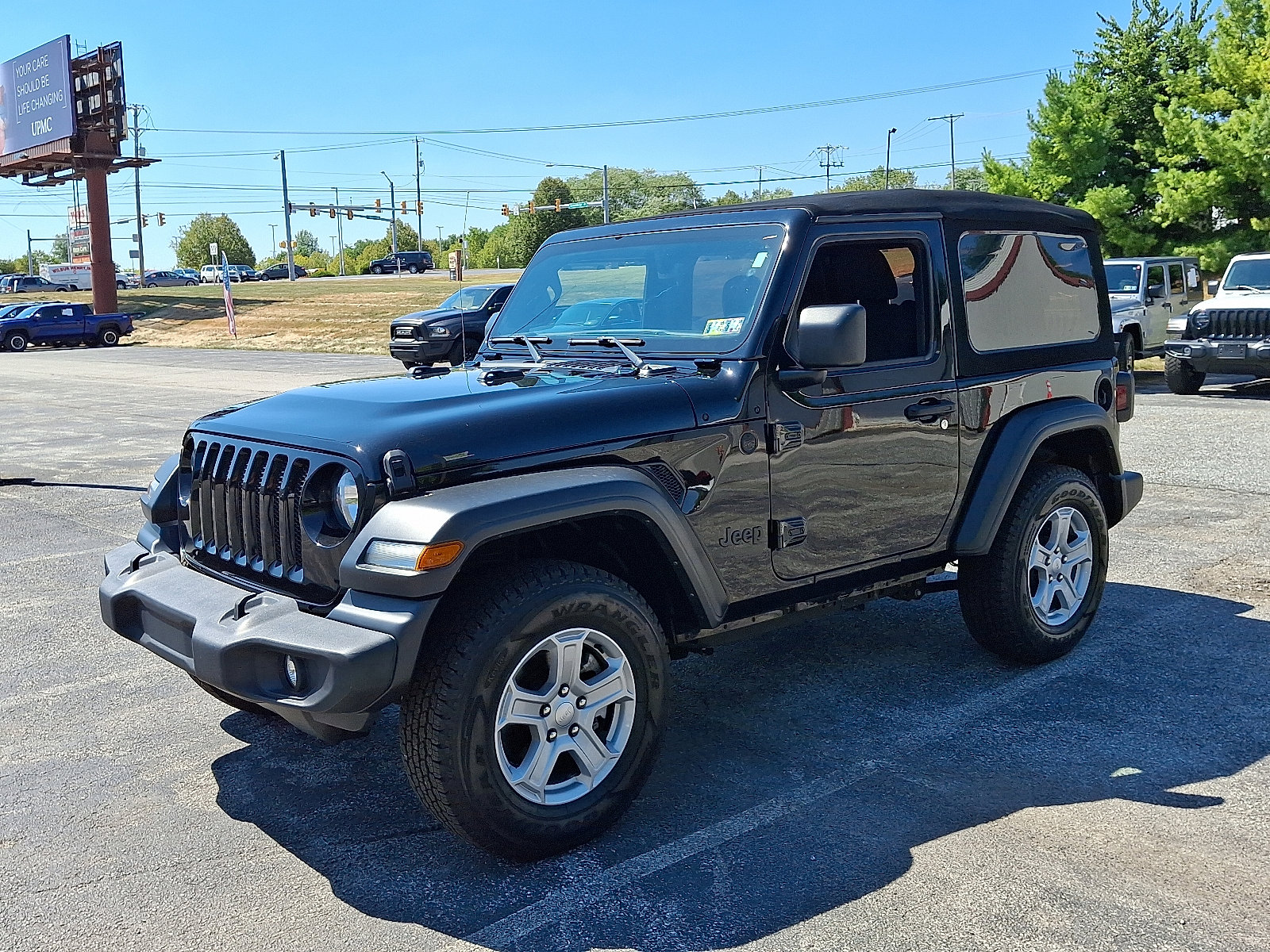 Used 2021 Jeep Wrangler Sport image 4