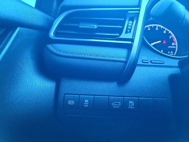 Used 2023 Toyota Camry SE image 16