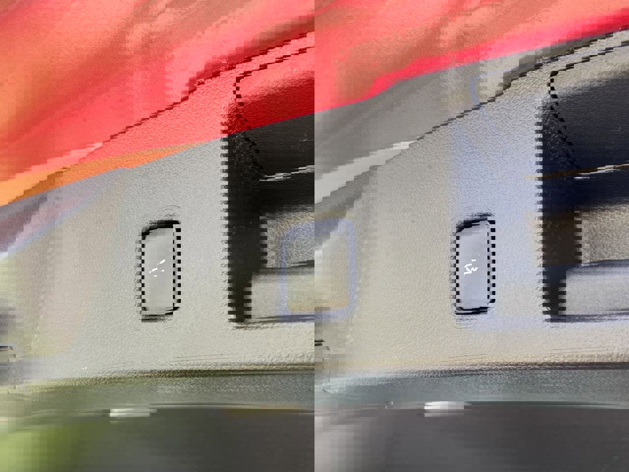 Used 2025 Ford Escape Active image 29