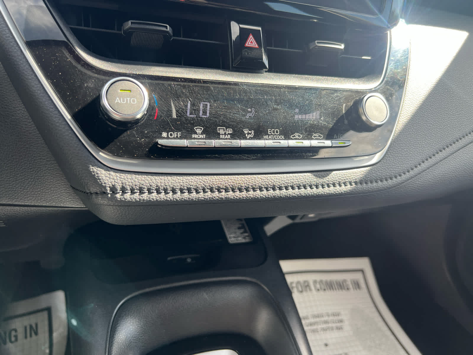Certified 2024 Toyota Corolla SE w/ SE Premium Package FWD image 19