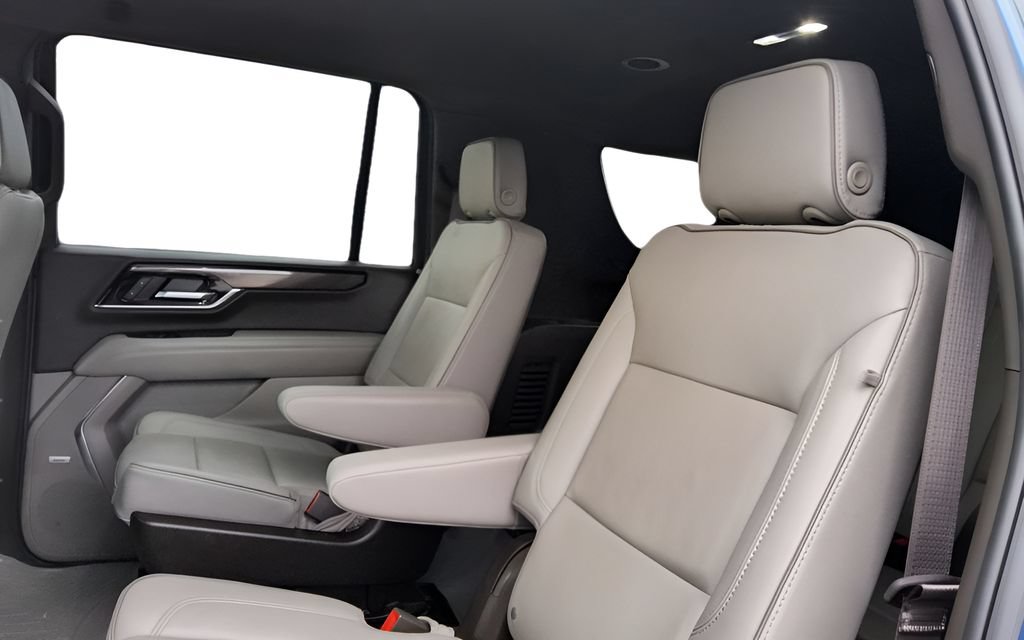 Used 2025 GMC Yukon XL Elevation AWD/4WD image 28