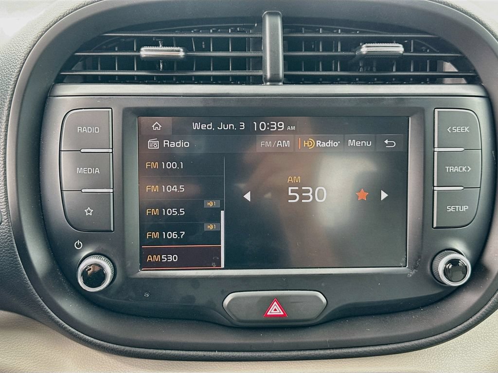 Used 2023 Kia Soul LX w/ LX Technology Package FWD image 15