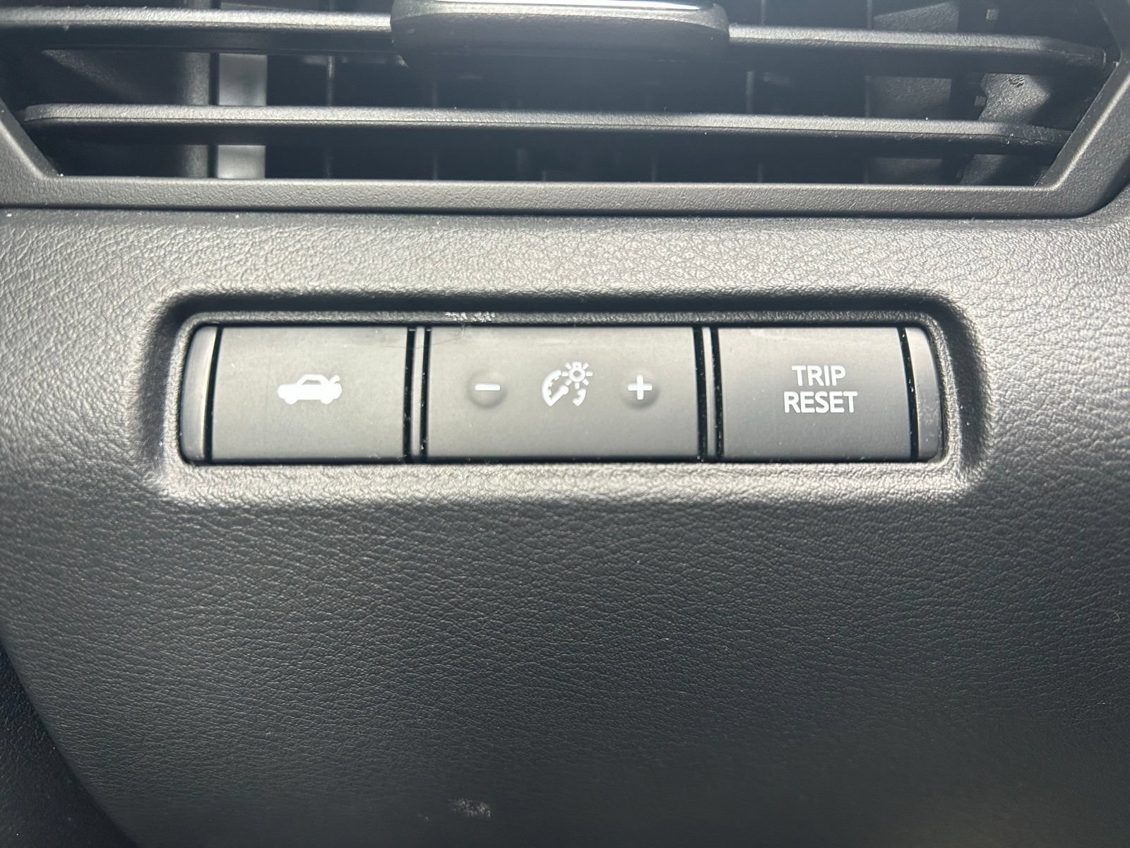 Used 2022 Nissan Altima 2.5 SR AWD/4WD image 15