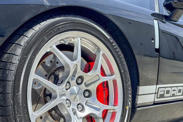 Used 2005 Ford GT RWD image 59