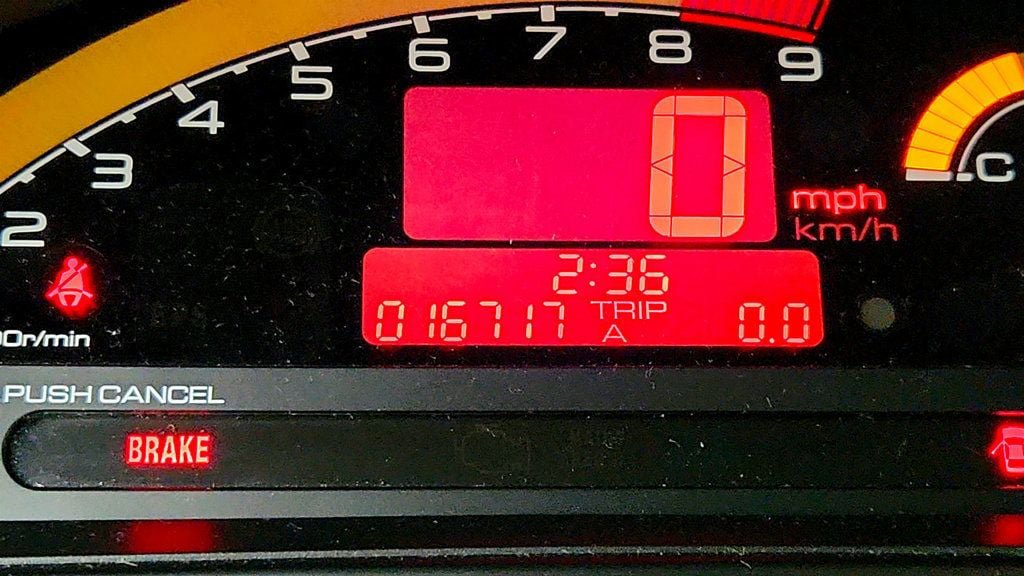 Used 2005 Honda S2000 image 16