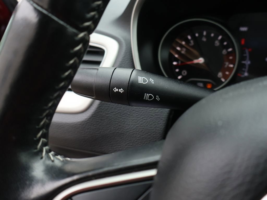 Used 2021 Jeep Compass Latitude AWD/4WD image 28