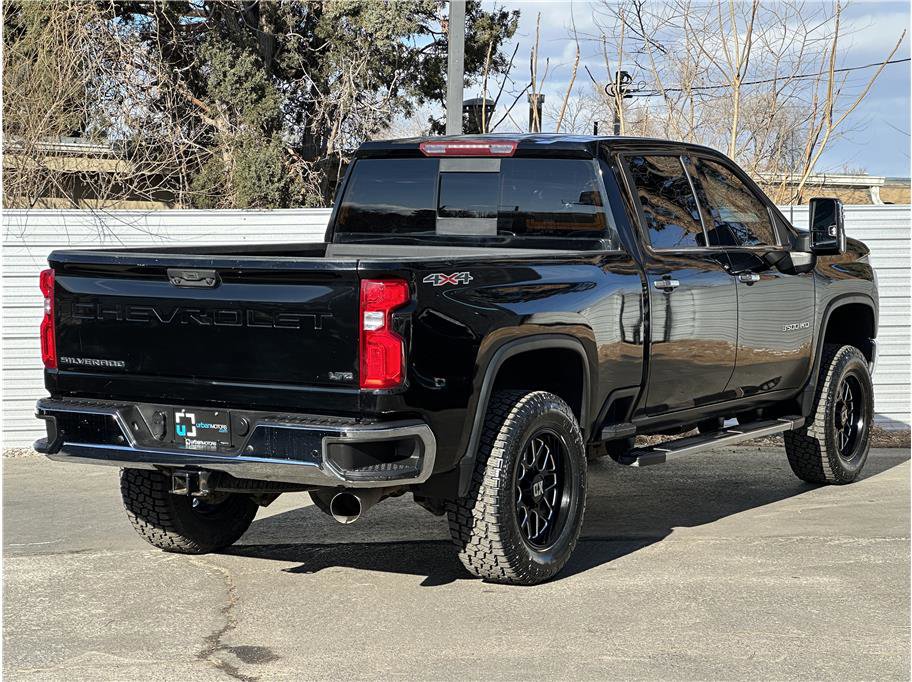 Used 2021 Chevrolet Silverado 3500 LTZ w/ LTZ Convenience Package image 10