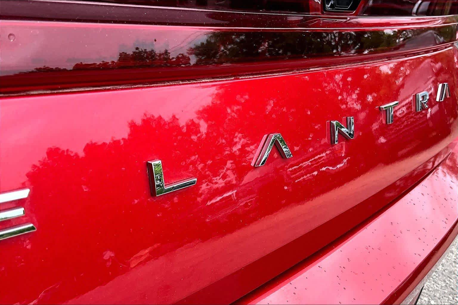 Used 2022 Hyundai Elantra SEL FWD image 19