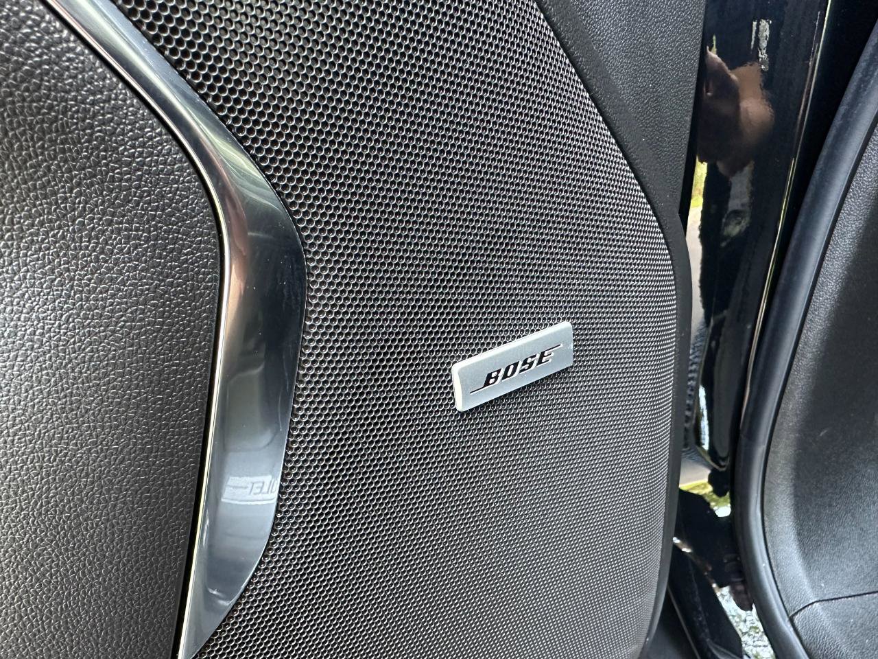 Used 2025 Chevrolet Tahoe Z71 w/ Comfort Package image 11