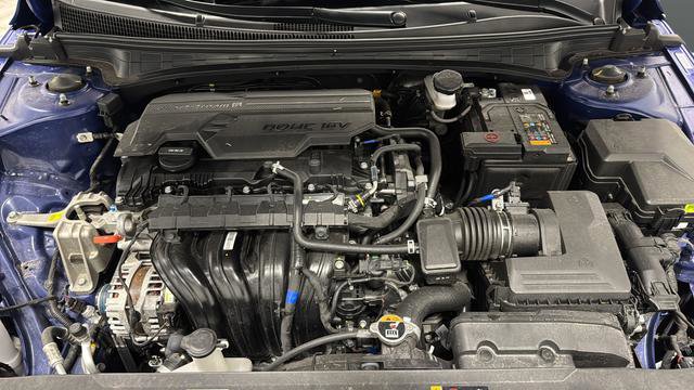 Used 2024 Hyundai Elantra SEL image 29