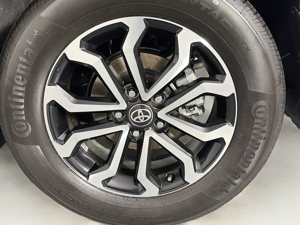 Used 2024 Toyota Corolla Cross AWD Hybrid image 32