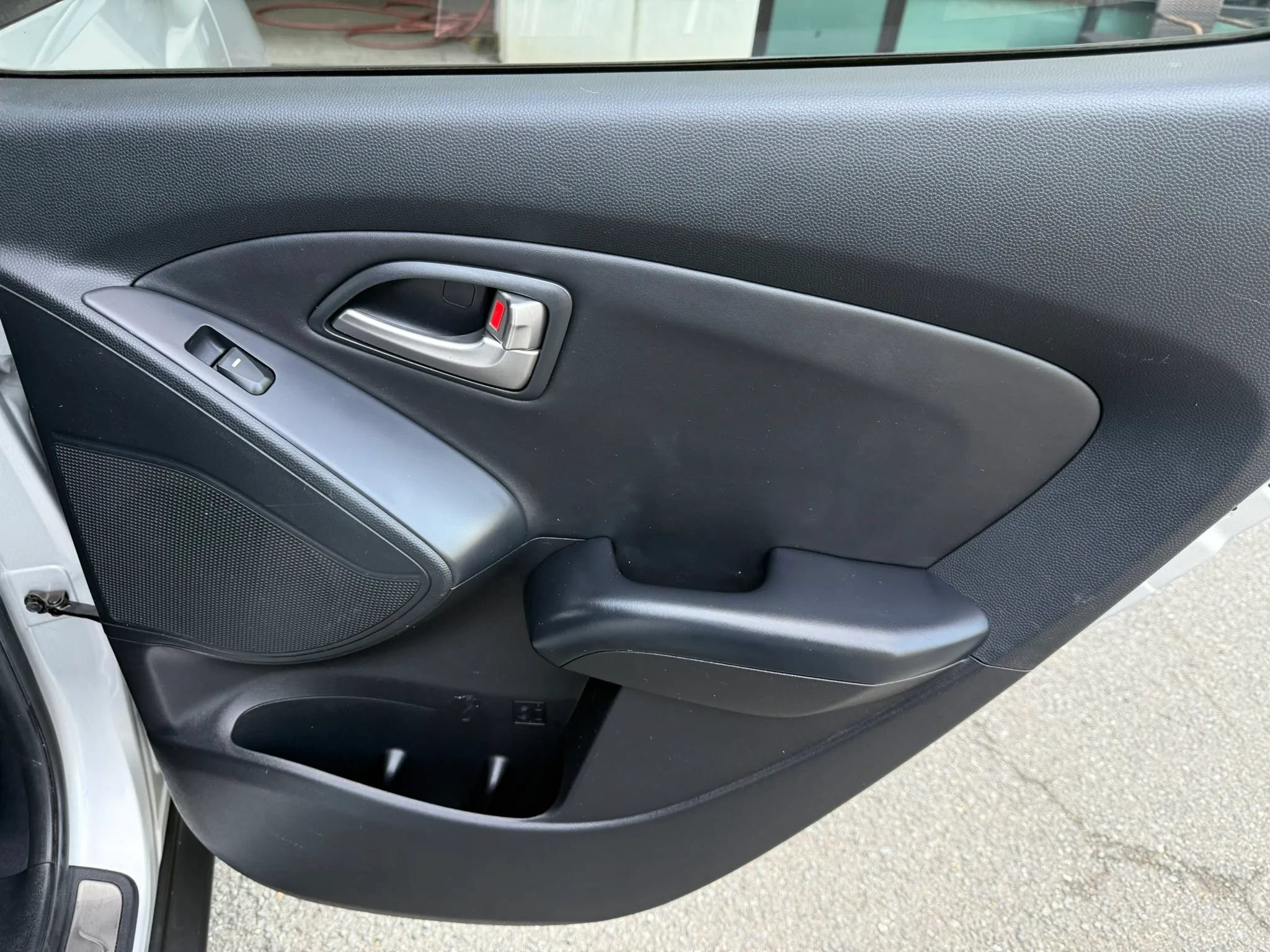 Used 2012 Hyundai Tucson Limited FWD image 19
