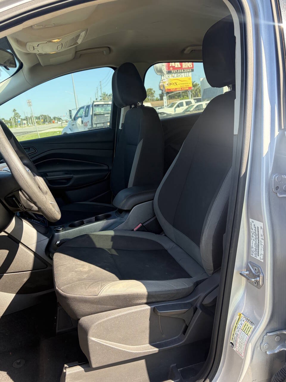 Used 2015 Ford Escape S FWD image 3