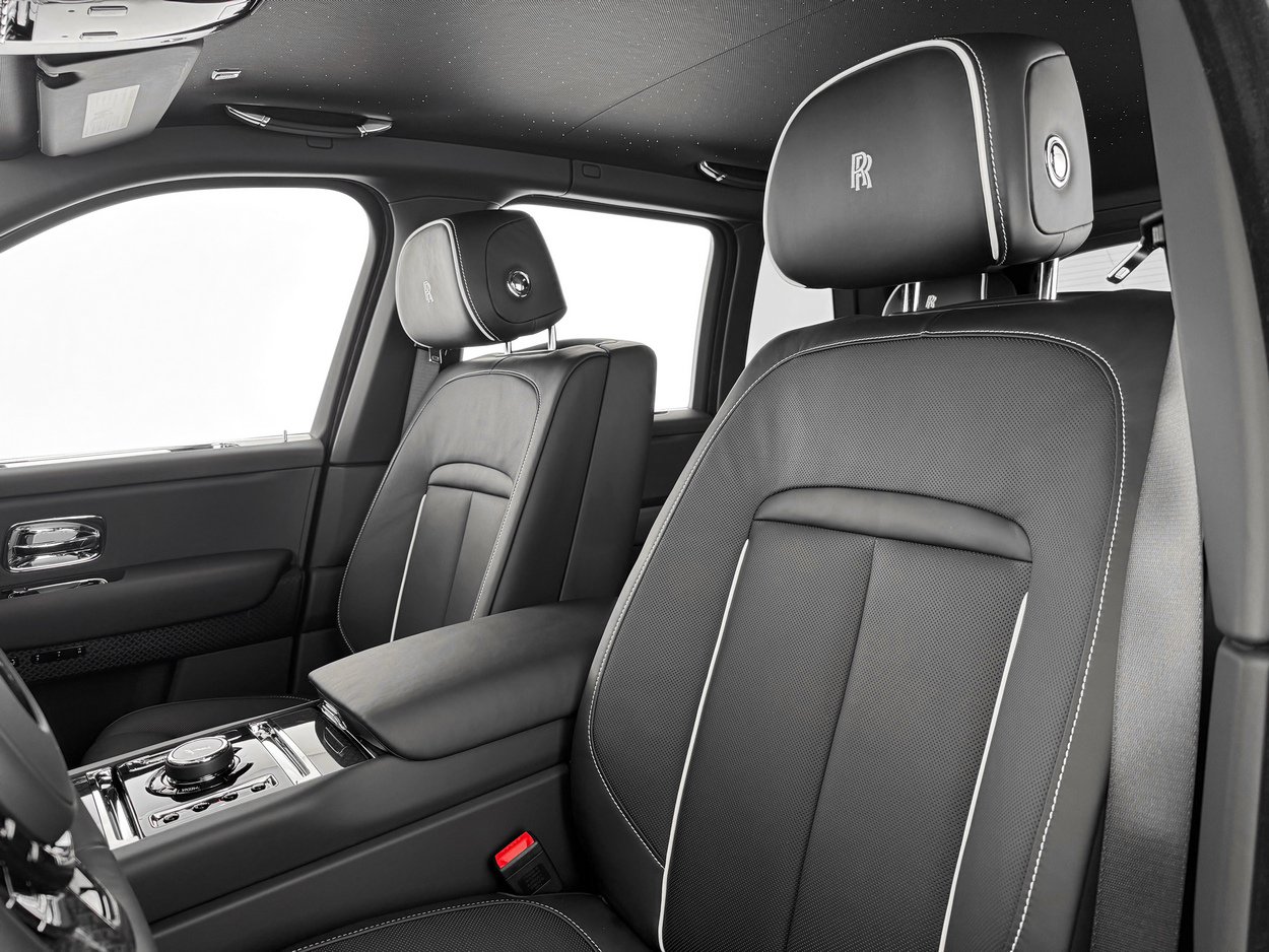 New 2026 Rolls-Royce Cullinan Black Badge AWD/4WD image 16