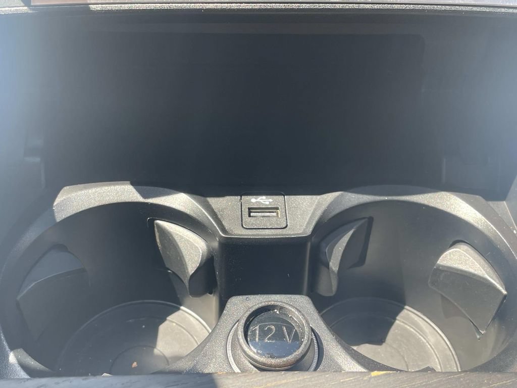 Used 2024 BMW 330i Sedan w/ Premium Package RWD image 21