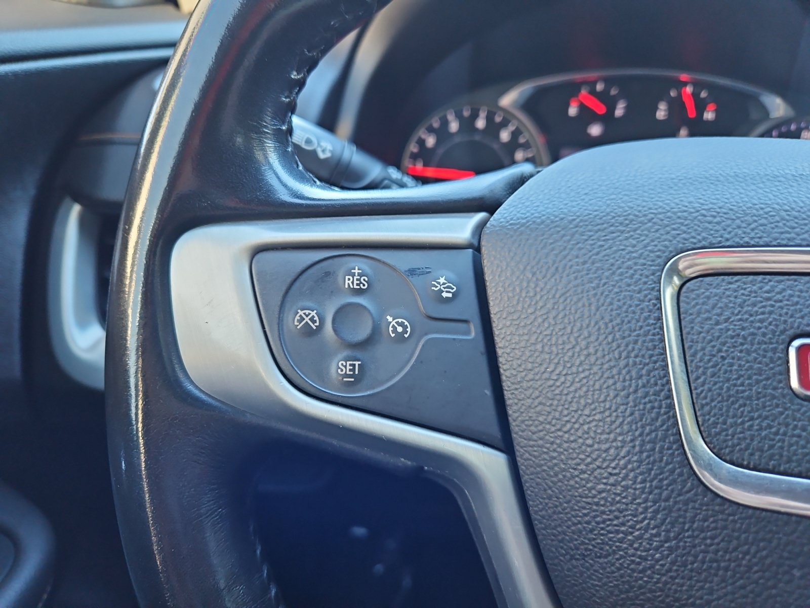 Used 2021 GMC Terrain SLE w/ Driver Convenience Package FWD image 26