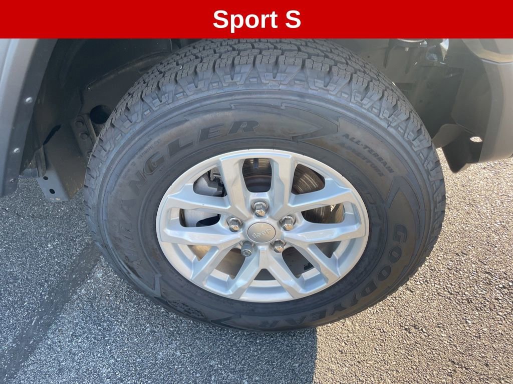 Used 2023 Jeep Wrangler Sport S image 14