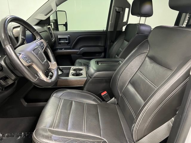 Used 2019 GMC Sierra 2500 Denali w/ Duramax Plus Package AWD/4WD image 22