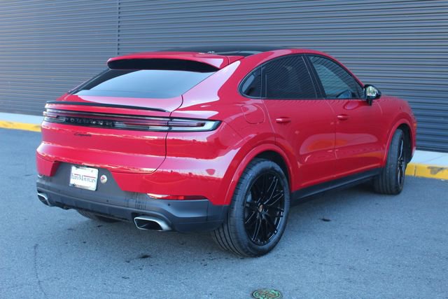 Certified 2025 Porsche Cayenne Coupe image 8