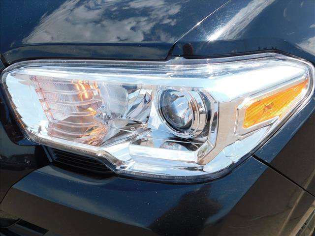 Used 2018 Toyota Tacoma SR RWD image 9