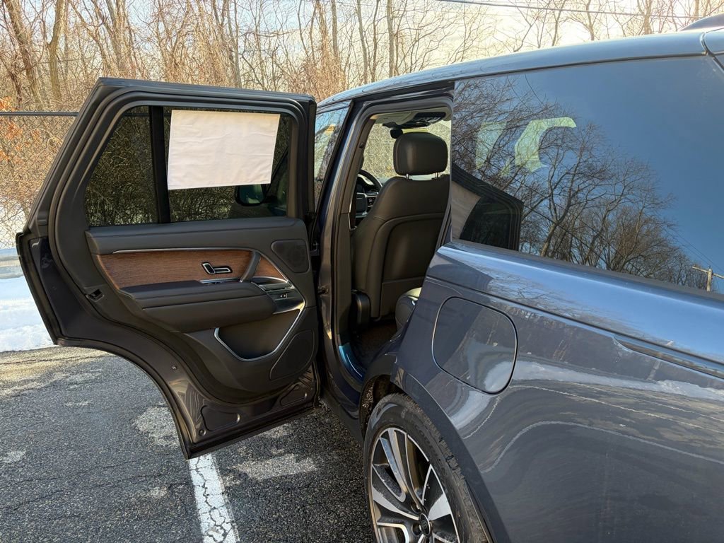 New 2025 Land Rover Range Rover SE image 12