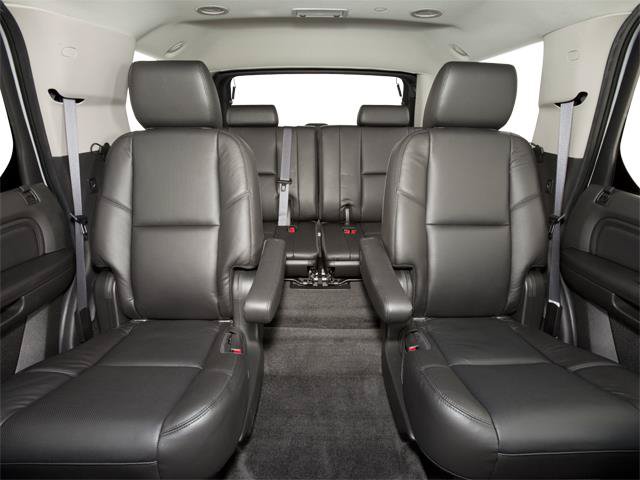 Used 2013 Cadillac Escalade Luxury AWD/4WD image 14