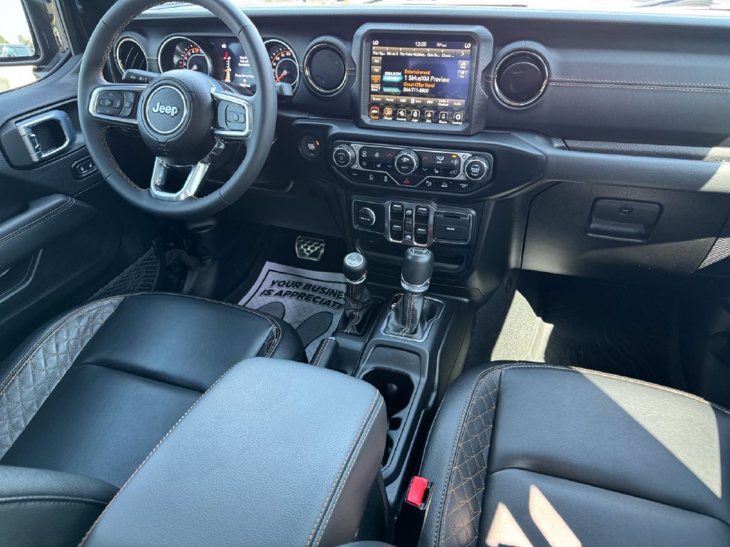 Used 2023 Jeep Gladiator Overland AWD/4WD image 14