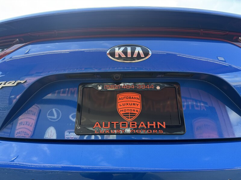 Used 2018 Kia Stinger GT2 AWD/4WD image 12